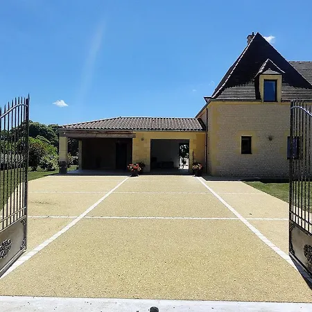 Holiday home Pesquier Saint-Crepin-et-Carlucet